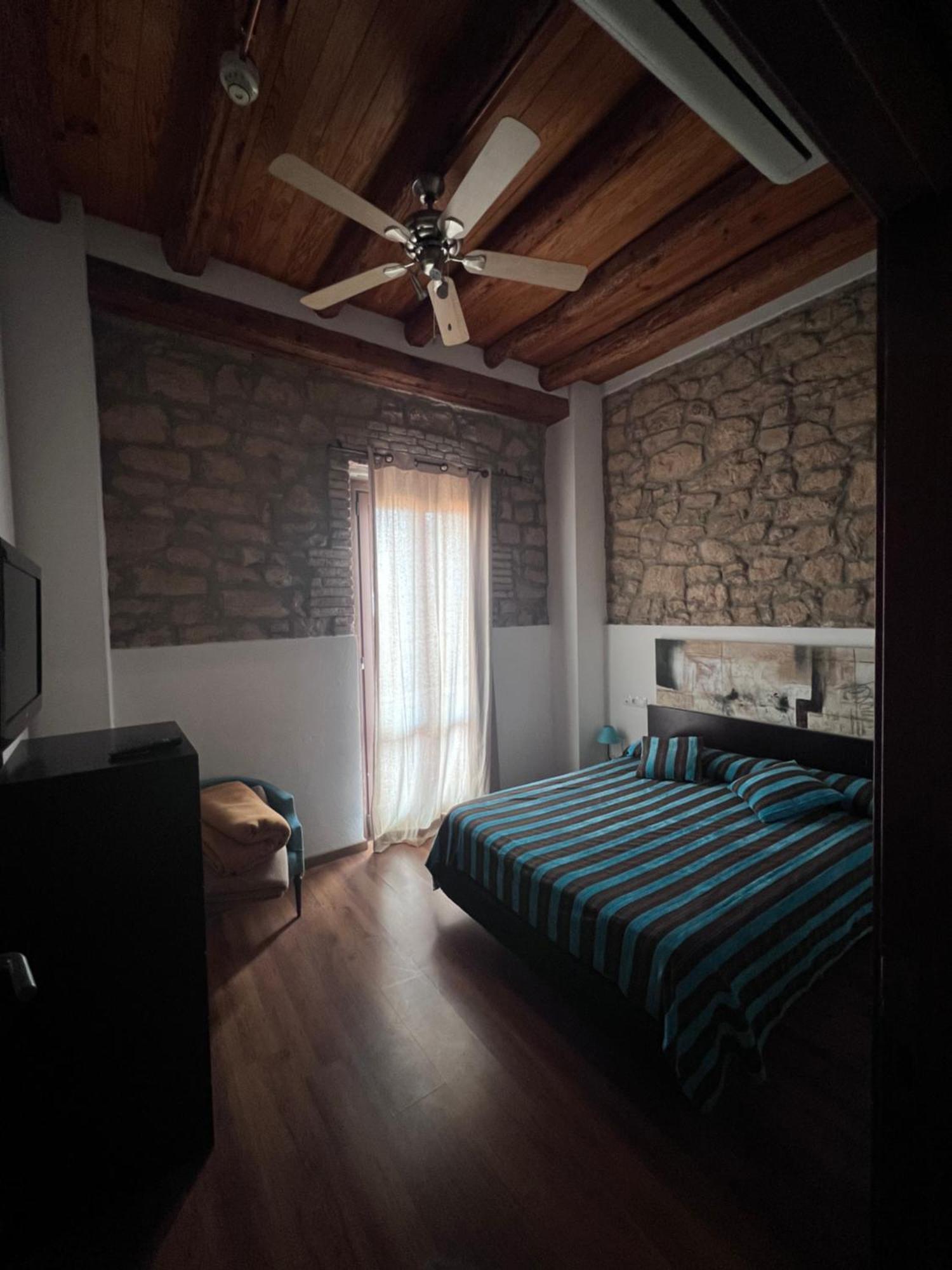 Hotel La Garbinada Torrebeses Extérieur photo
